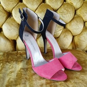 Color-Blocking Stiletto